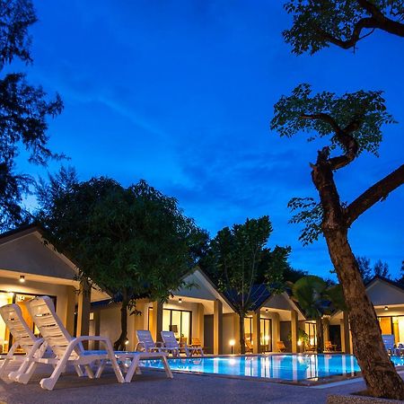 Light Khao Lak Resort Екстериор снимка