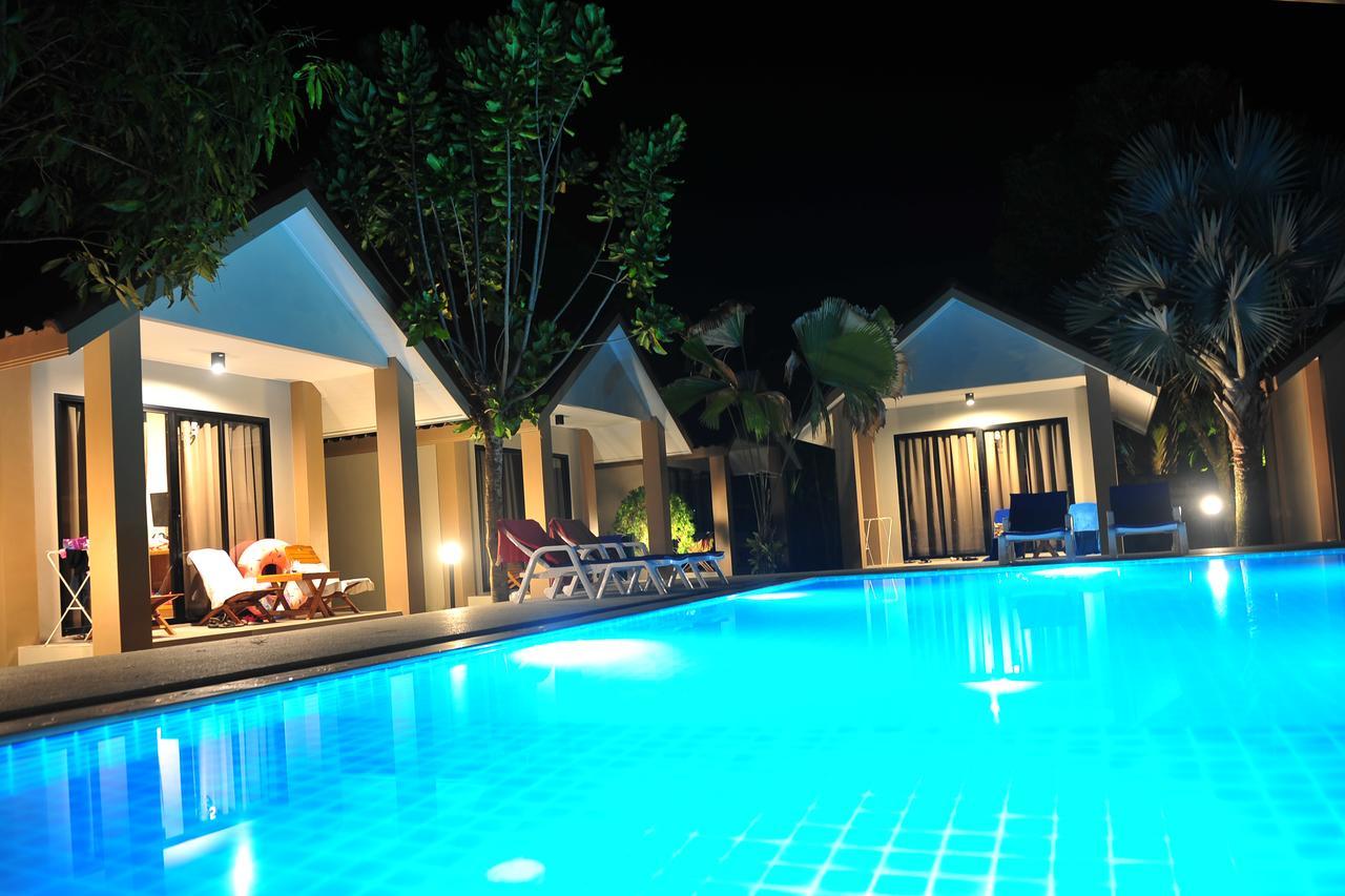 Light Khao Lak Resort Екстериор снимка